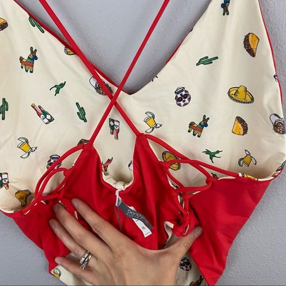 Bond Eye • One Piece Swimsuit - Picture 5 of 10